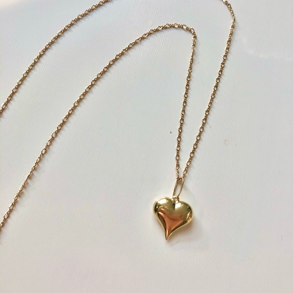 Jewelry - 14k Gold Heart Pendent Necklace 16 inches Dainty
